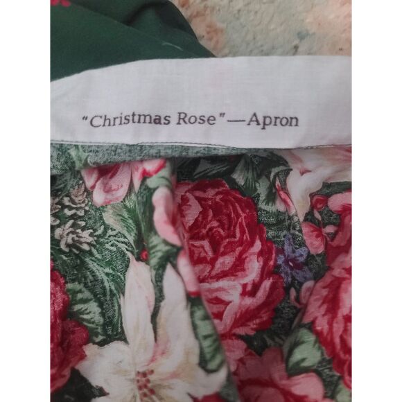 Vintage Christmas Half Apron/Green with Holly & Berries and Christmas Roses - Picture 4 of 5